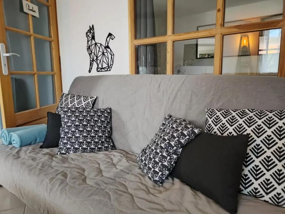 Le Nid Du Chat Noir - Maison Alveole Bed And Books Sciez Eksteriør billede